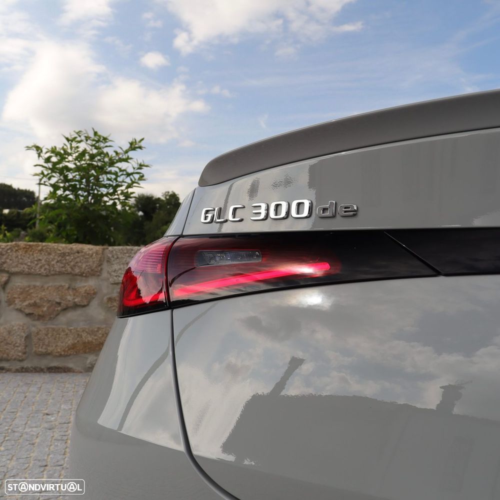Mercedes-Benz GLC 300 de Coupe 4Matic - 10