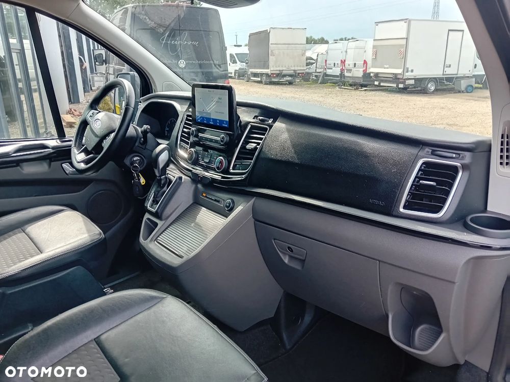 Ford Tourneo Custom - 18