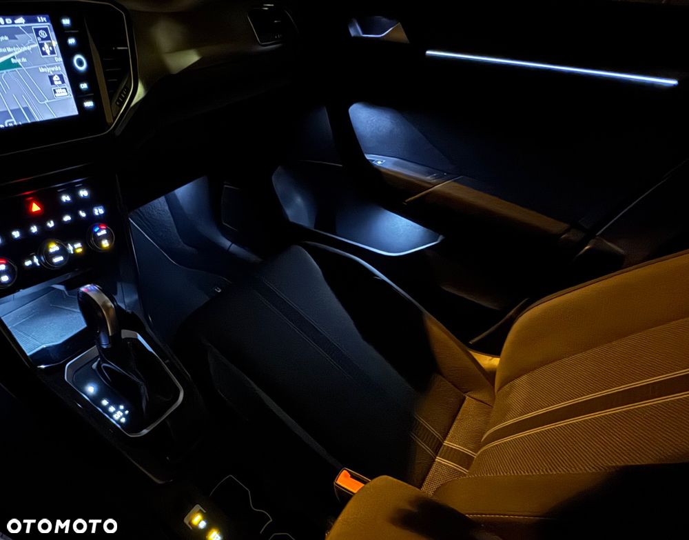 Volkswagen T-Roc - 18