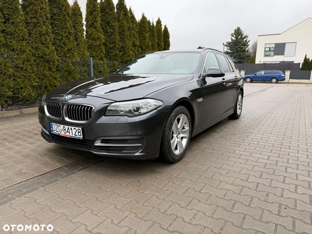 BMW Seria 5 530d xDrive Sport-Aut Luxury Line - 2