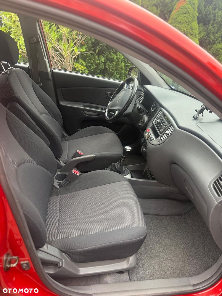 Kia Rio 1.5 CRDi City - 8
