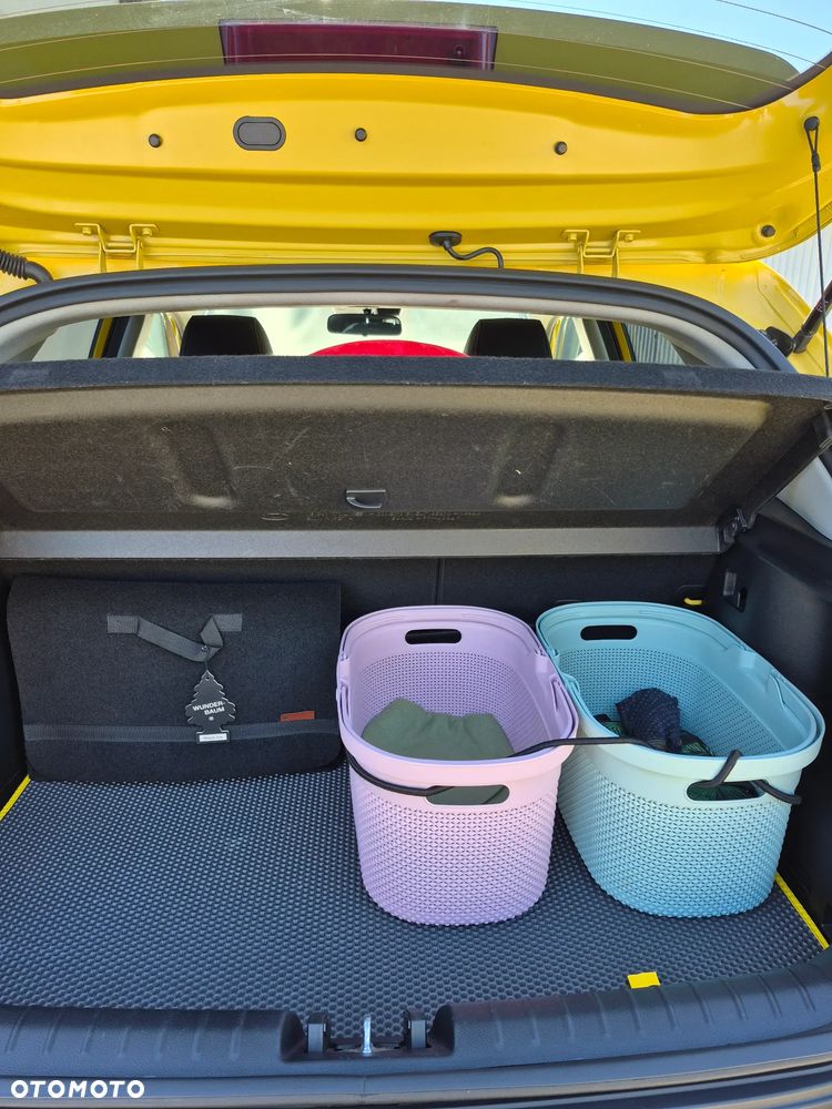 Kia Stonic 1.4 L - 16