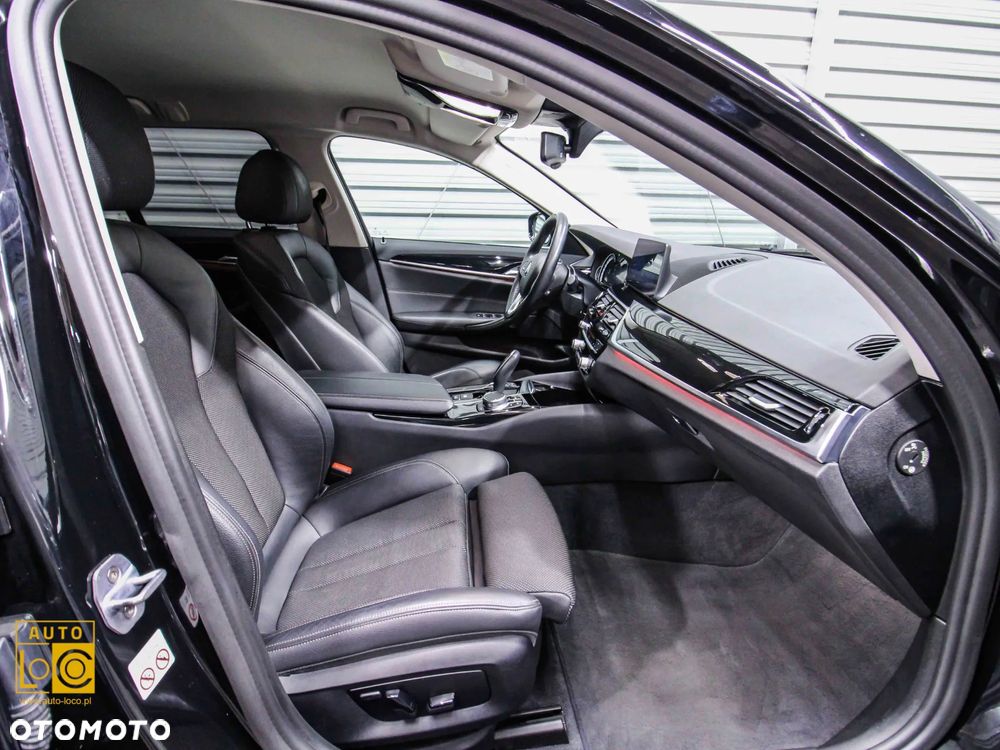 BMW Seria 5 520d M Sport Edition - 10