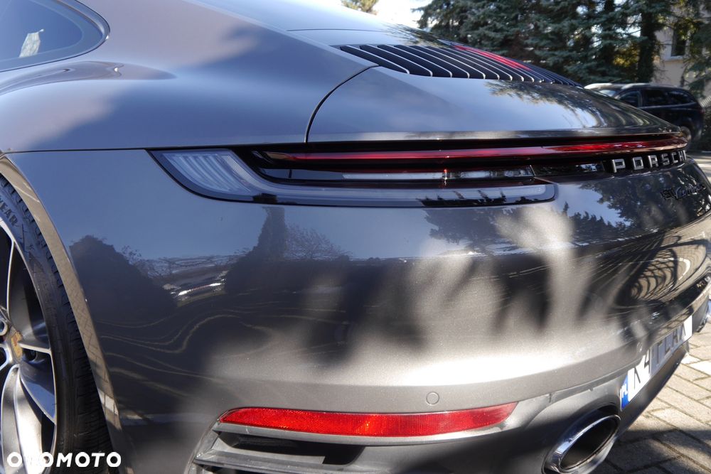 Porsche 911 Carrera 4S - 5