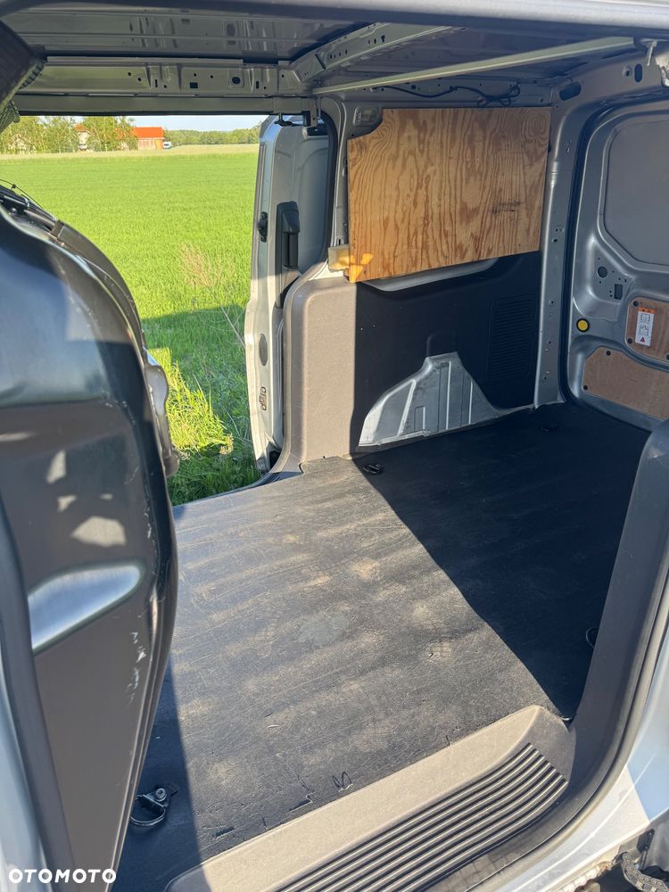 Ford Transit connect - 8
