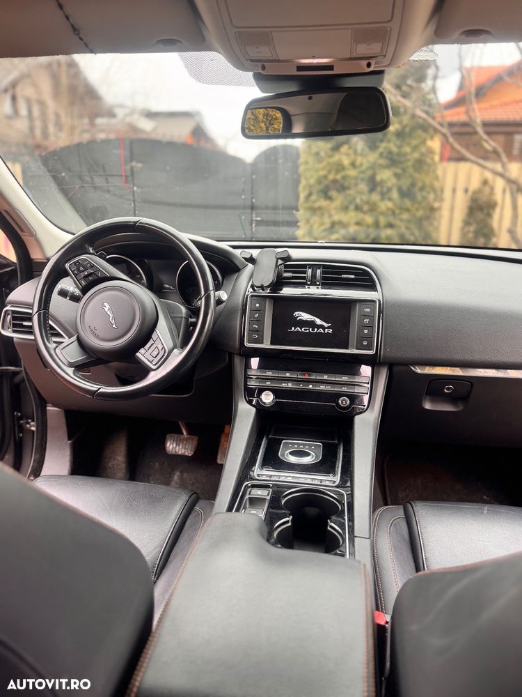 Jaguar F-Pace 20d AWD Prestige - 7