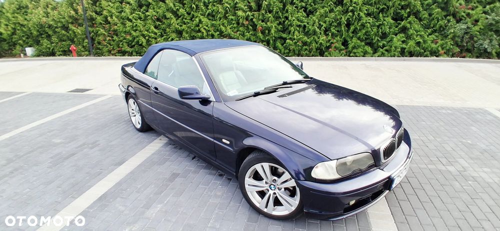 BMW Seria 3 323i - 4