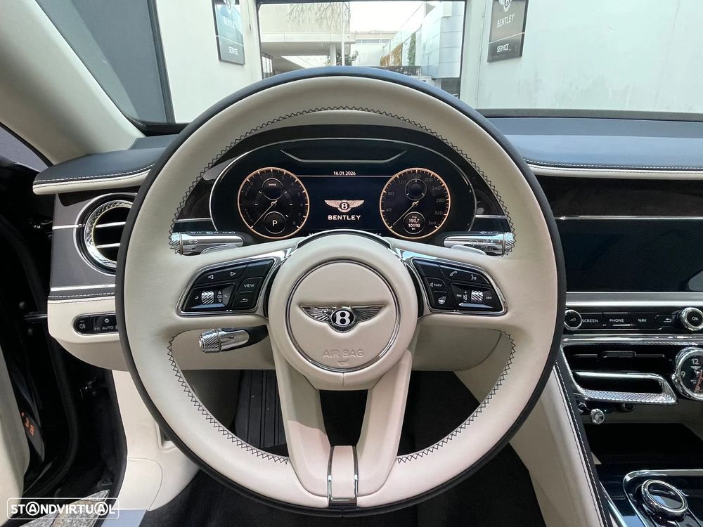 Bentley Flying Spur Hybrid Azure - 13