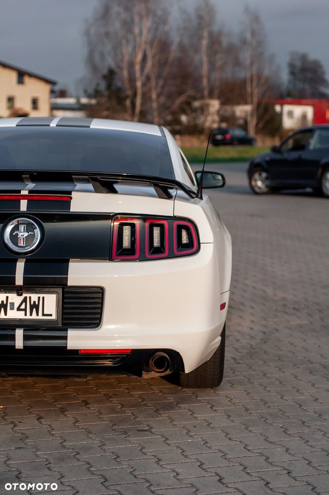 Ford Mustang 3.7 V6 - 13