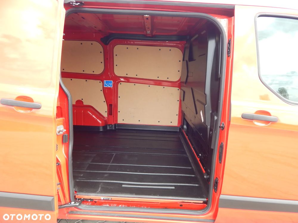 Ford Custom Transit - 21