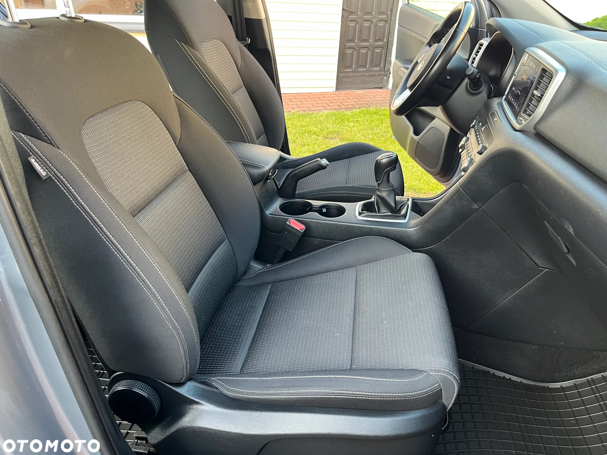 Kia Sportage 1.6 T-GDI L 4WD - 26