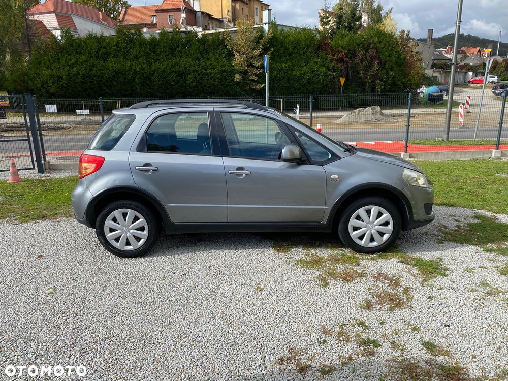 Suzuki SX4 1.9 DDiS DPF 4x4 Comfort - 3