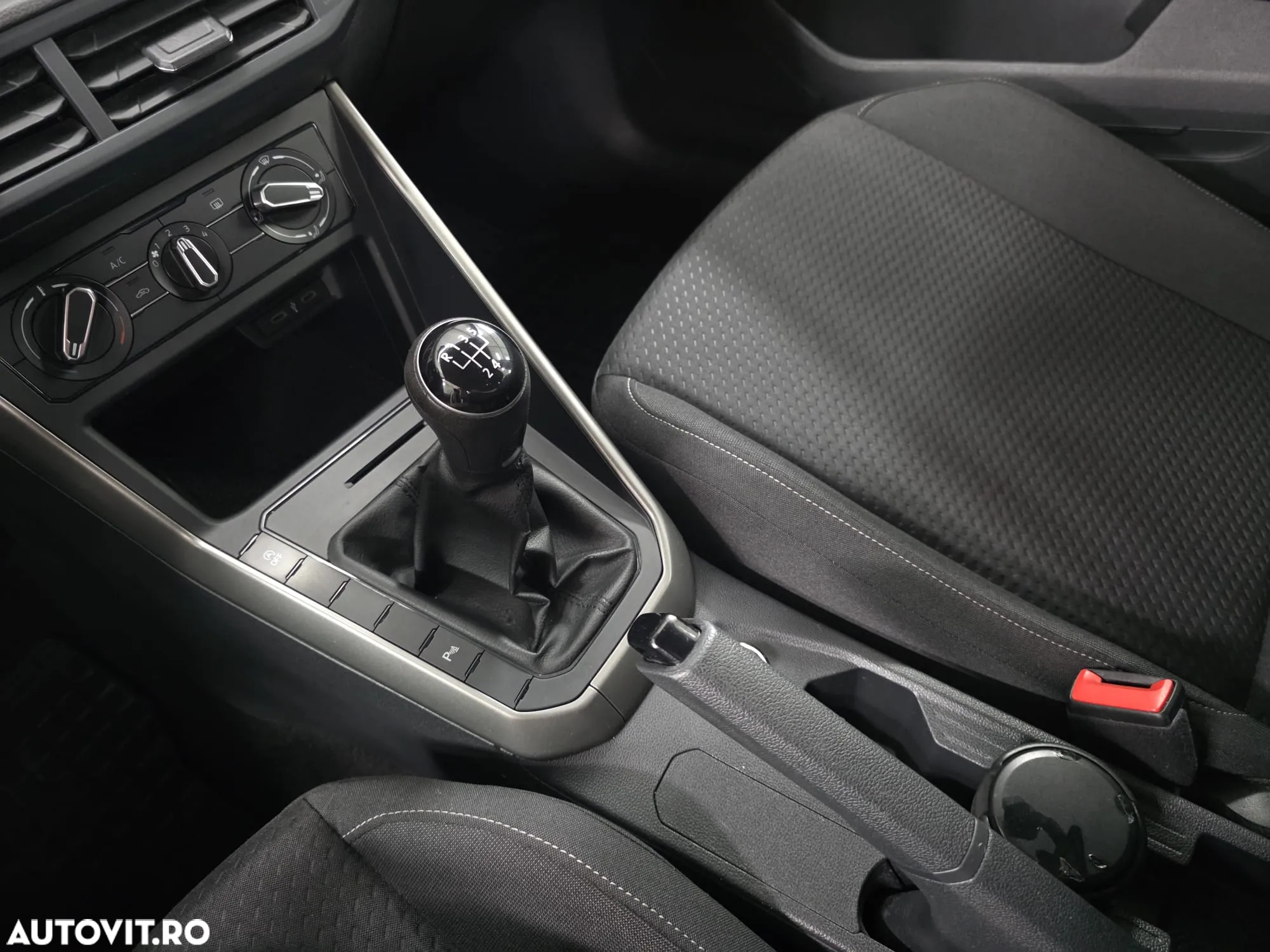 Volkswagen Polo 1.0 TSI Comfortline - 17
