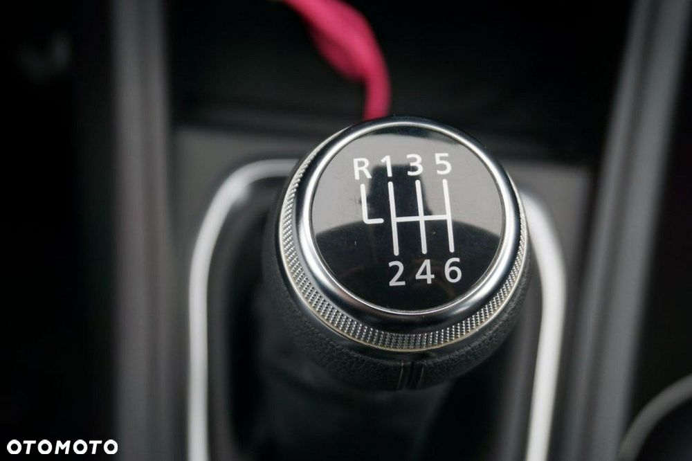 Renault Captur 1.0 TCe Techno - 25