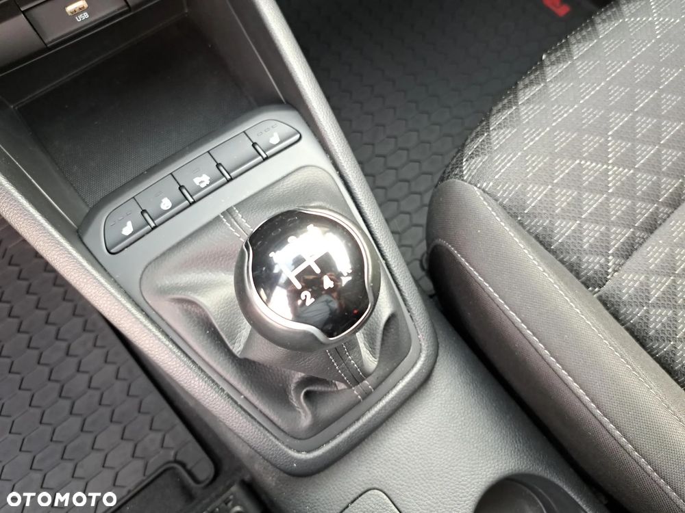 Kia Rio 1.2 M - 18
