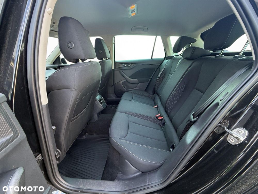 Skoda Kamiq 1.0 TSI Ambition DSG - 32