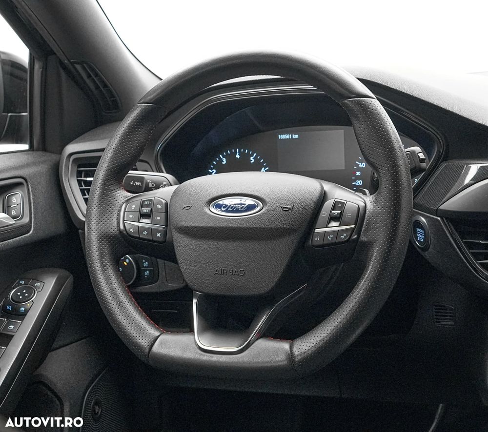 Ford Focus 1.5 EcoBoost ST-Line - 18