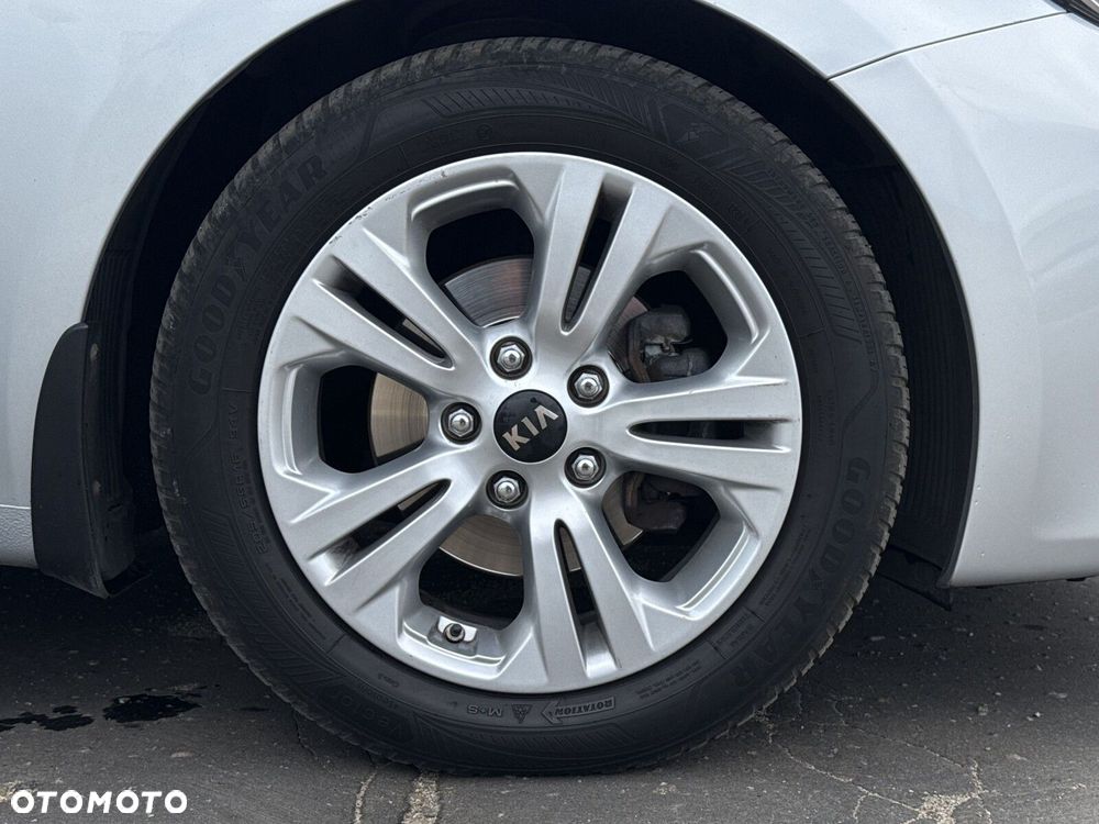 Kia Ceed - 31