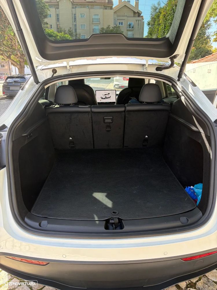 Tesla Model Y Long Range Dual Motor AWD - 7