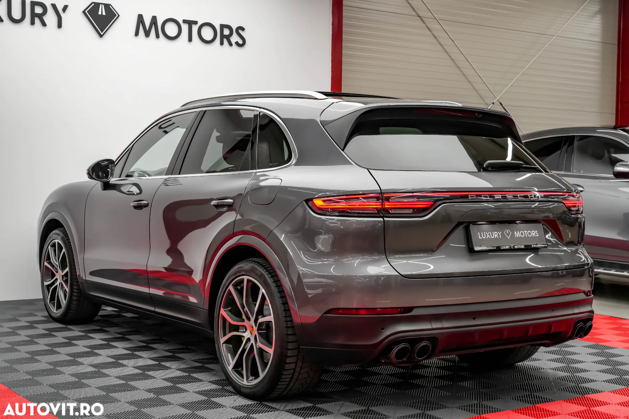 Porsche Cayenne E-Hybrid Tiptronic S Platinum Edition - 14