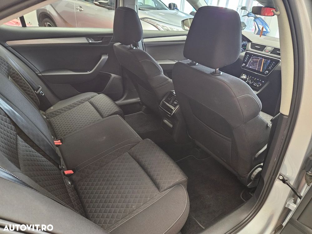 Skoda Superb 2.0 TDI DSG Ambition - 15