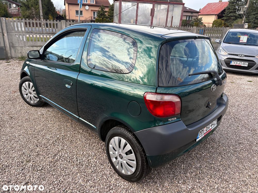 Toyota Yaris 1.0 Base - 17