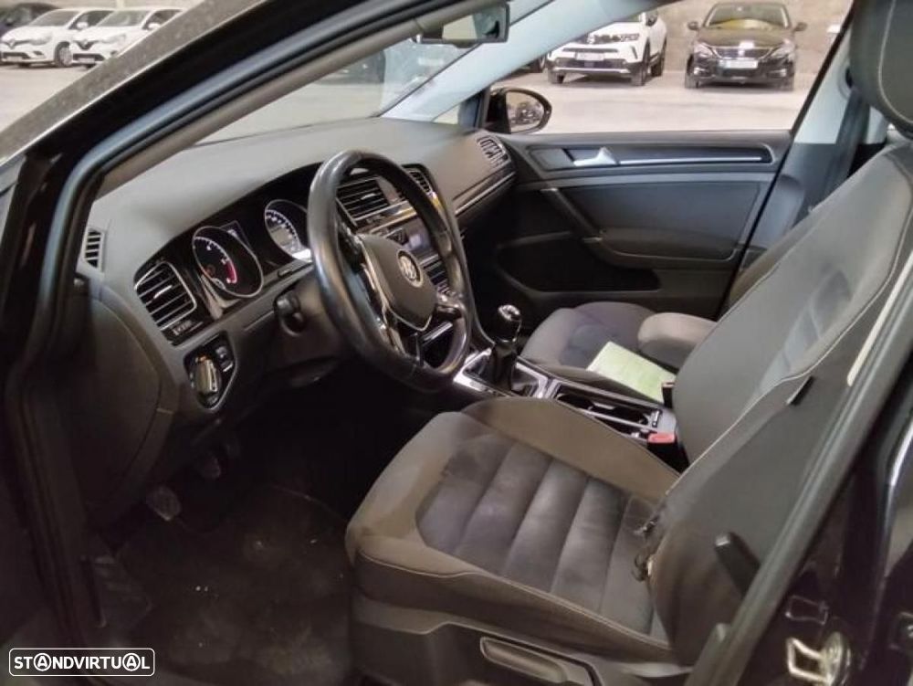 VW Golf Variant - 6