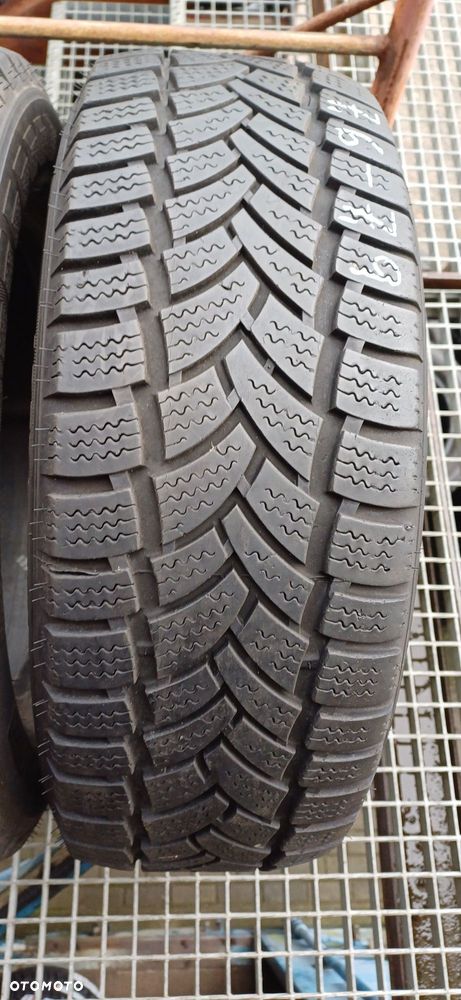 215/60R16C VREDESTEIN , dwie opony zimowe wzmacniane. - 3