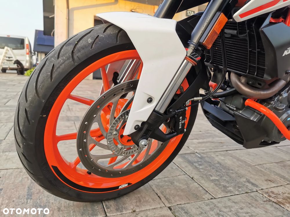 KTM Duke - 23