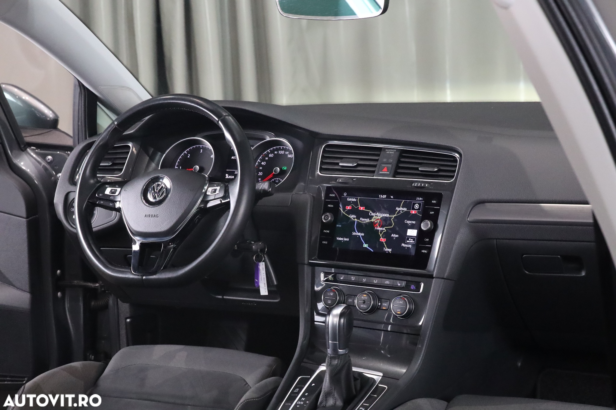 Volkswagen Golf 1.6 TDI DSG Comfortline - 20
