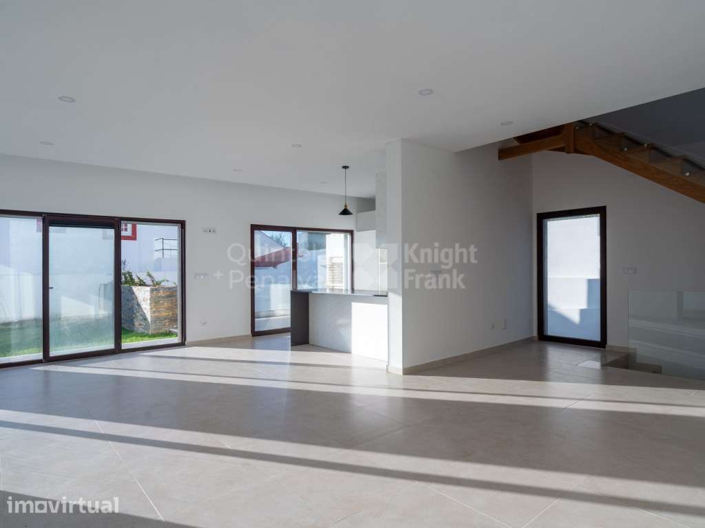 Moradia T4 com jardim, piscina e garagem em Birre - Grande imagem: 3/29