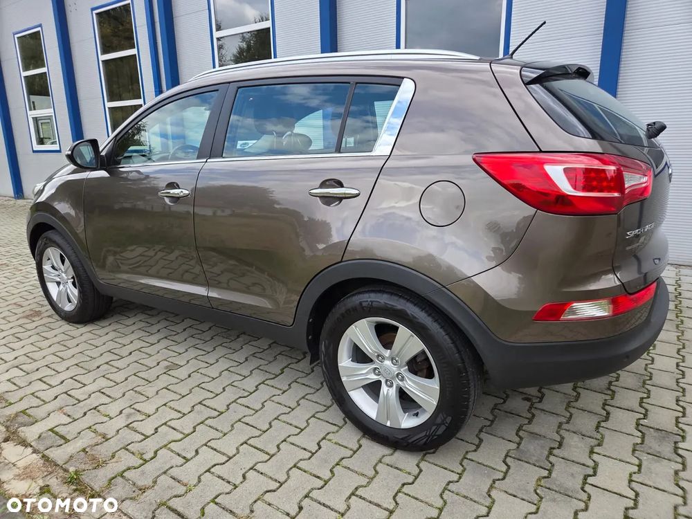 Kia Sportage 2.0 L 2WD - 6