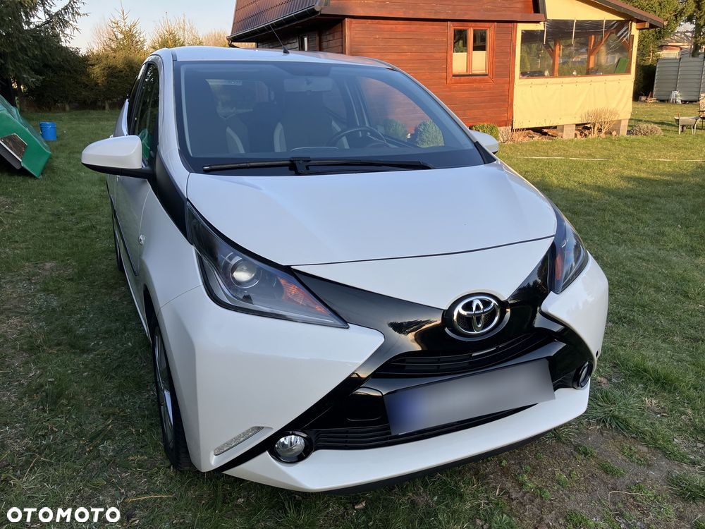 Toyota Aygo x-play touch - 3