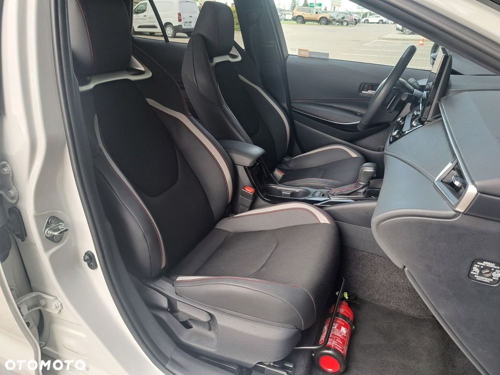 Toyota Corolla 2.0 Hybrid GR Sport Dynamic - 22