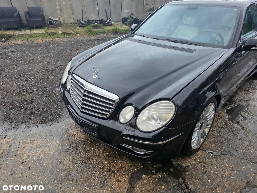 Przód kompletny Mercedes E W211 Lift 2008 040