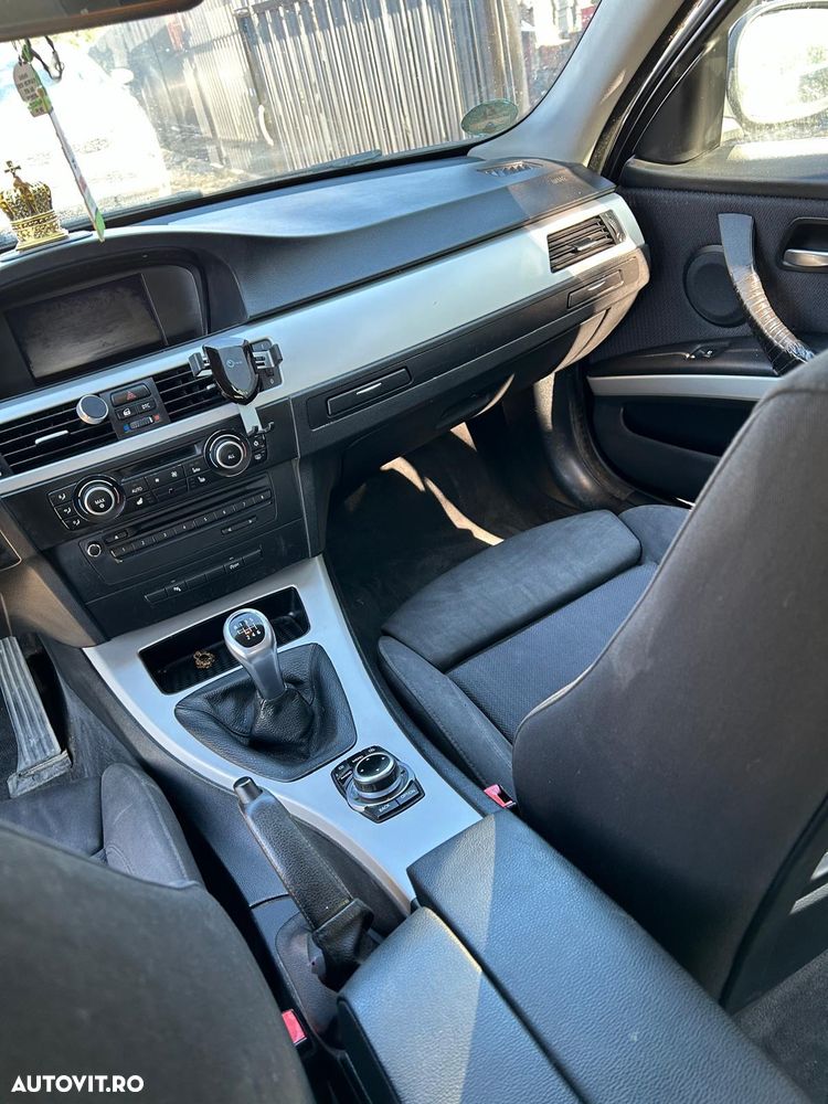 BMW Seria 3 320d - 10