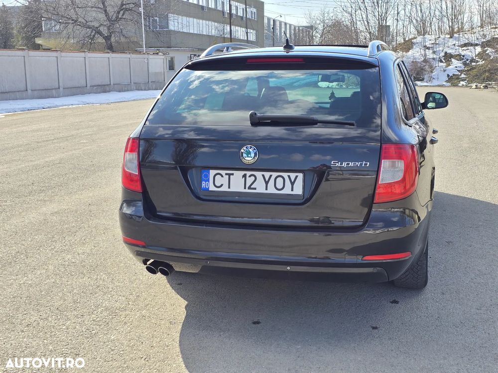 Skoda Superb Combi 2.0 TDI Elegance - 3