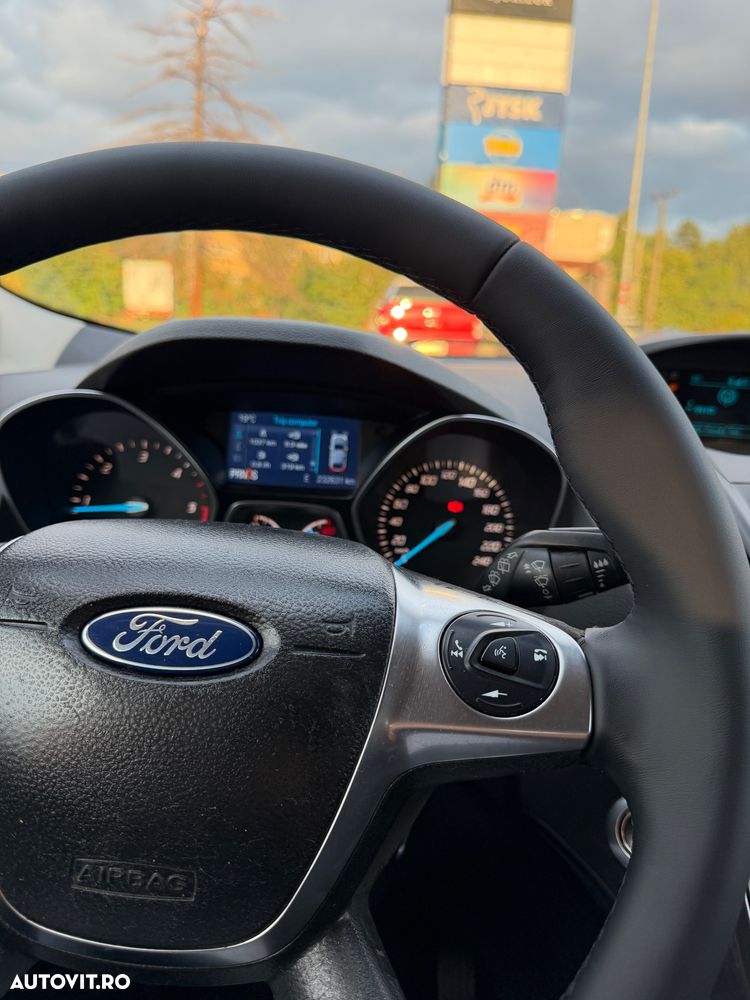Ford Kuga 2.0 TDCi 4x4 Aut. Titanium - 7