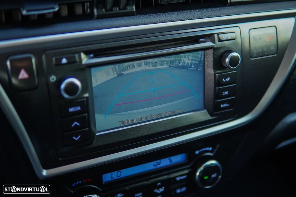 Toyota Auris 1.4 D-4D Exclusive+P.Sport - 59