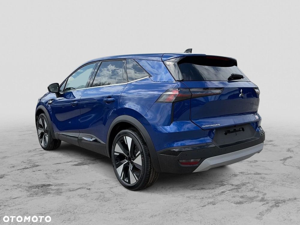 Mitsubishi Grandis - 3