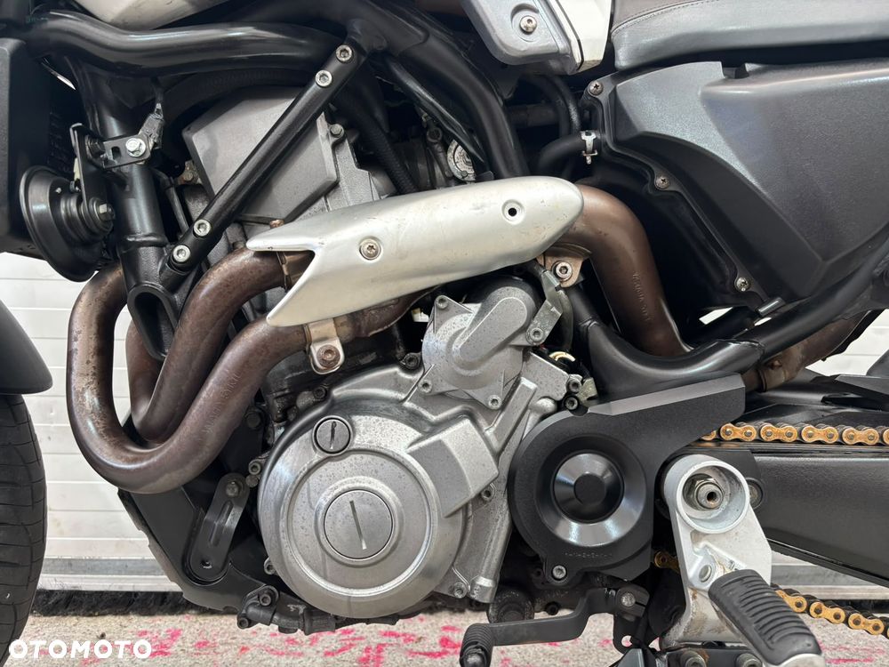 Yamaha MT - 20