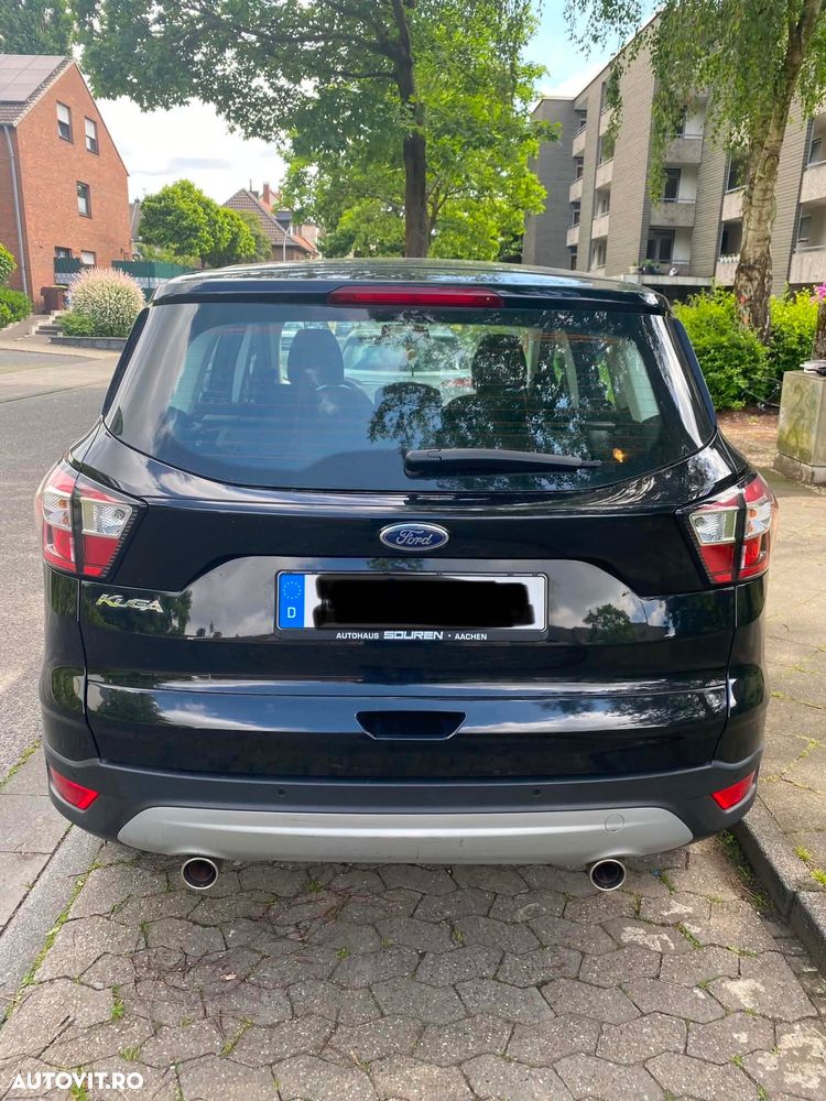 Ford Kuga 1.5 EcoBoost 2x4 Trend - 2