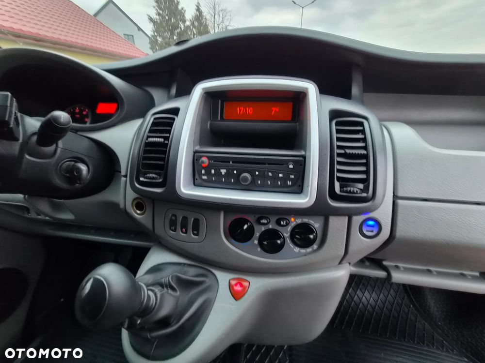 Renault Trafic - 26