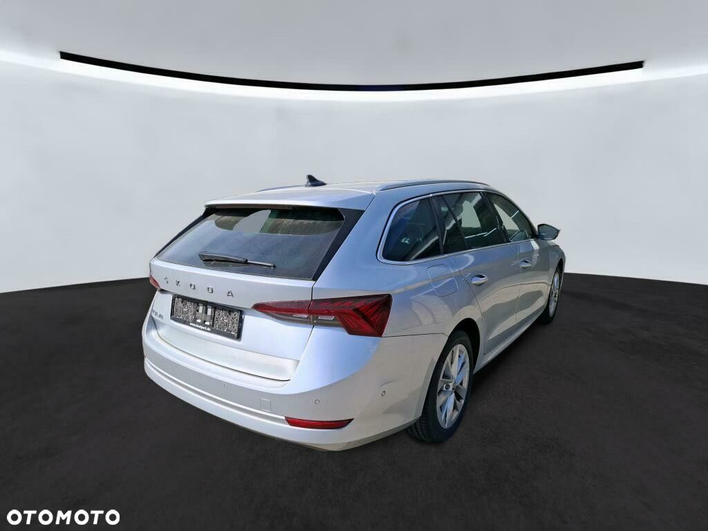 Skoda Octavia 2.0 TDI Style DSG - 2