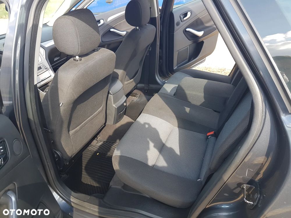 Ford Mondeo 2.0 Ambiente - 18