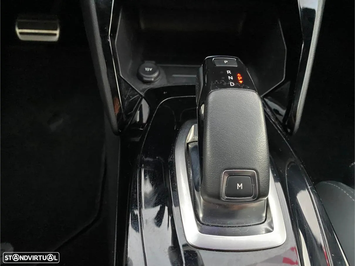 Peugeot 208 1.2 PureTech GT Line EAT8 - 43