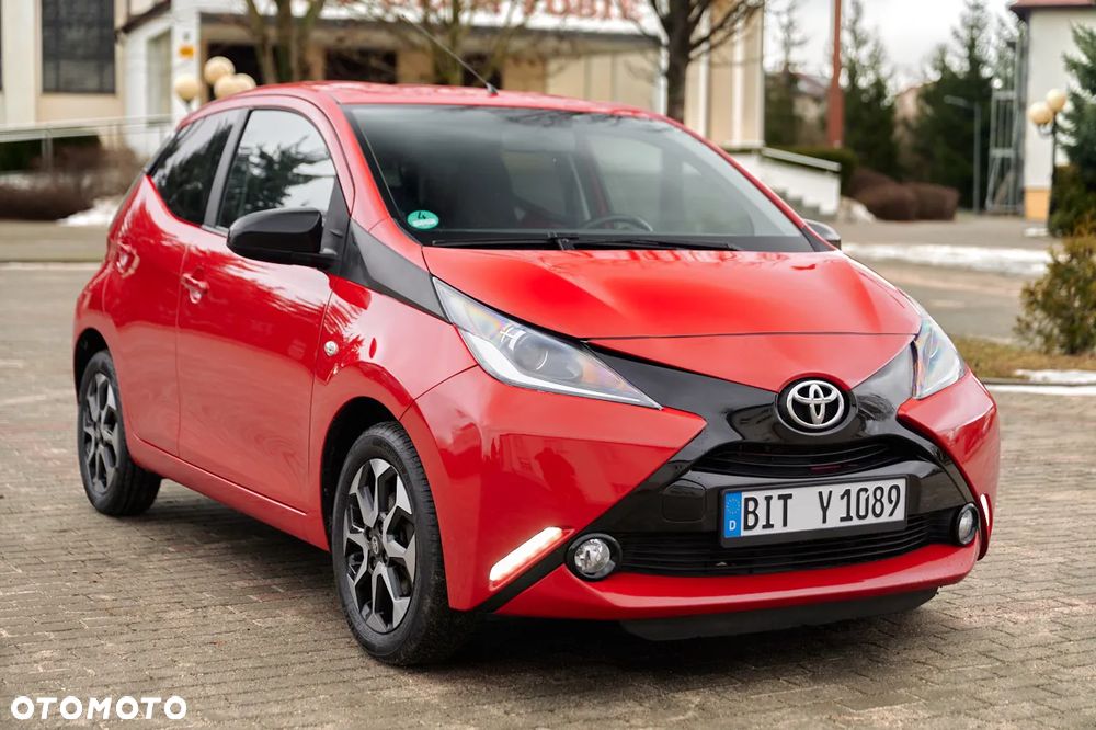 Toyota Aygo x-play Edition S+ - 18