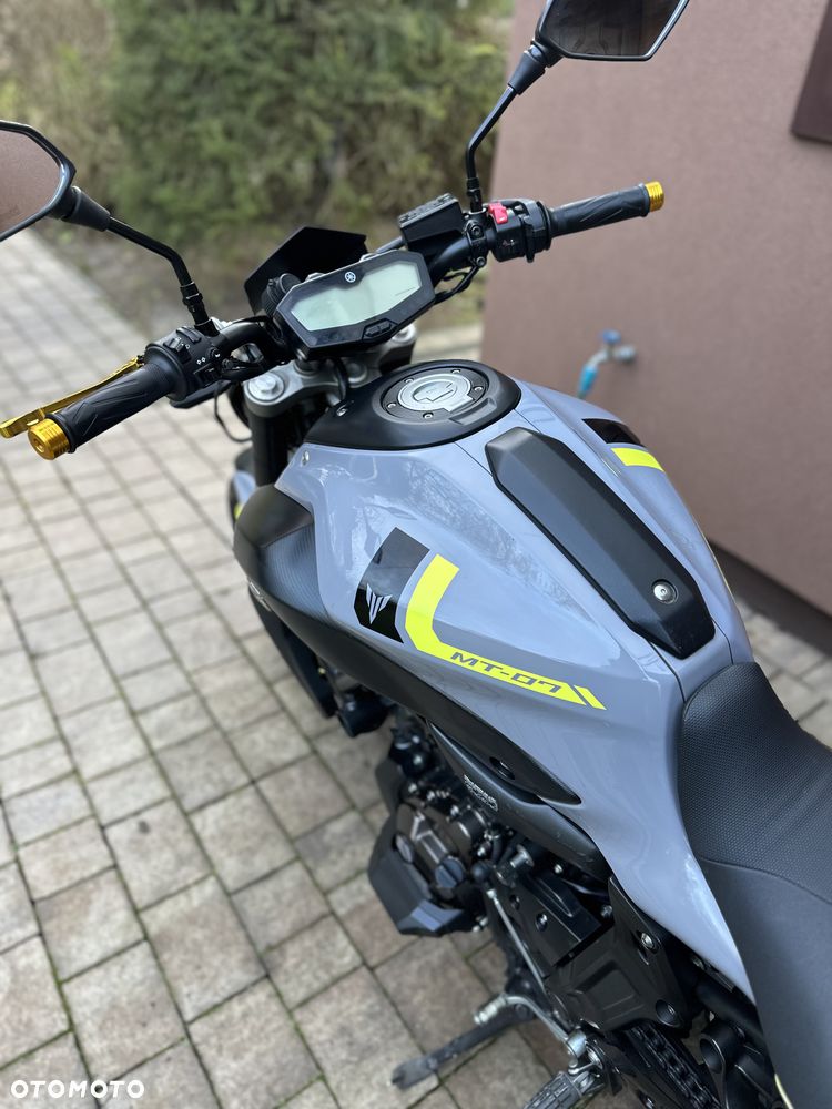 Yamaha MT - 18