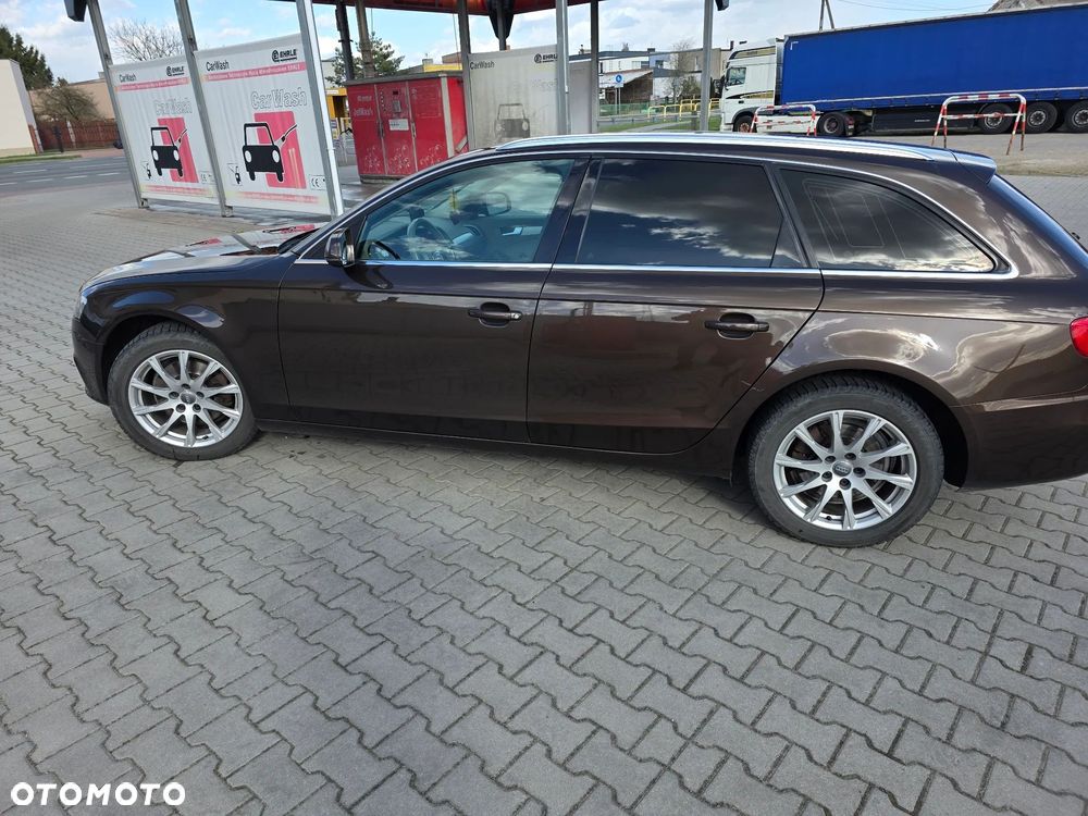 Audi A4 Avant 2.0 TDI - 14