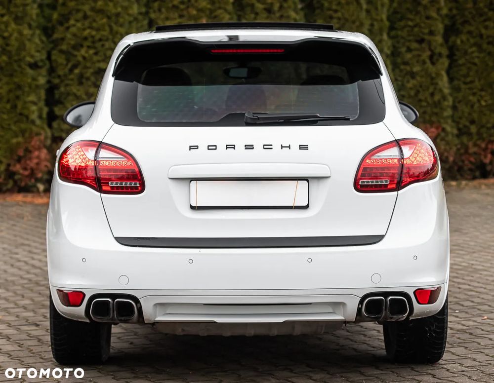 Porsche Cayenne Platinum Edition - 8
